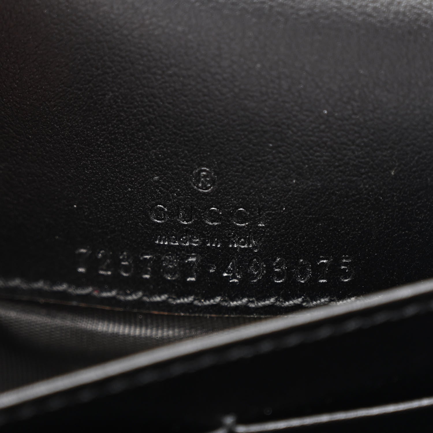 Gucci Calfskin GG Matelasse Chain Wallet Black