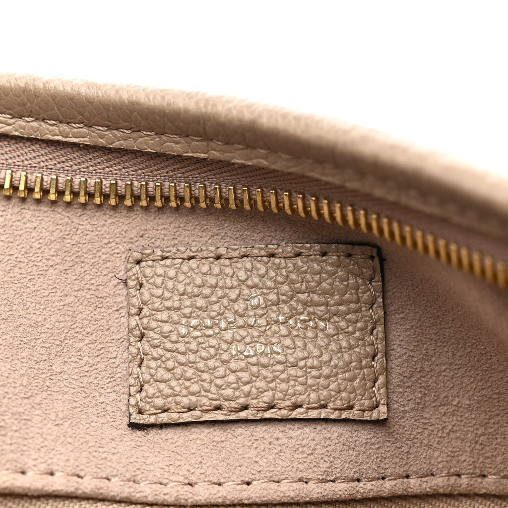 Louis Vuitton Empreinte Monogram Giant CarryAll MM Tourterelle