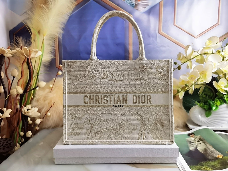 Dior Bags - 4639