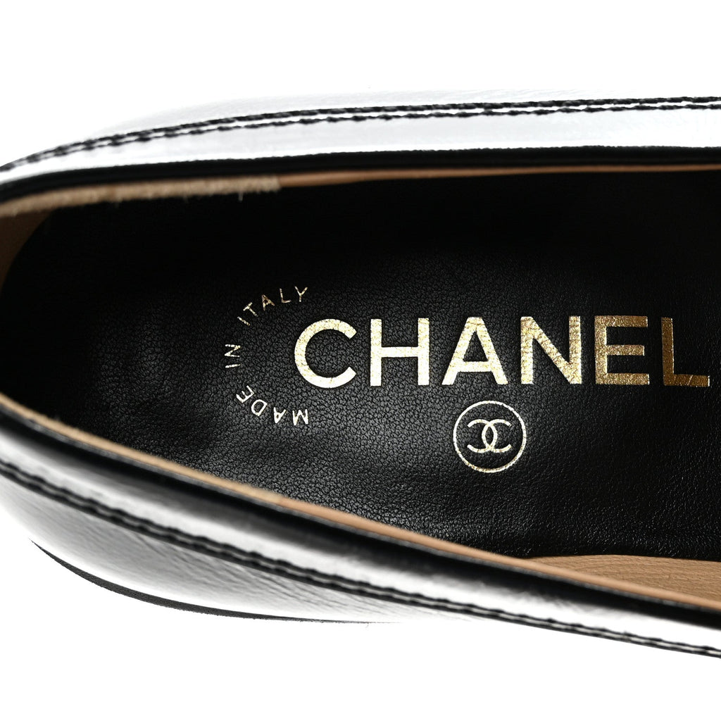 Calfskin Enamel Charms Mocassin Loafers 35.5 Black