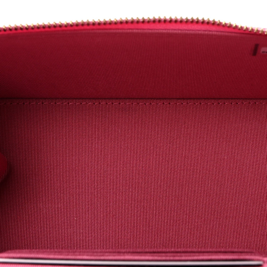 Chanel Caviar Quilted Small Vanity Case With Chain Pink