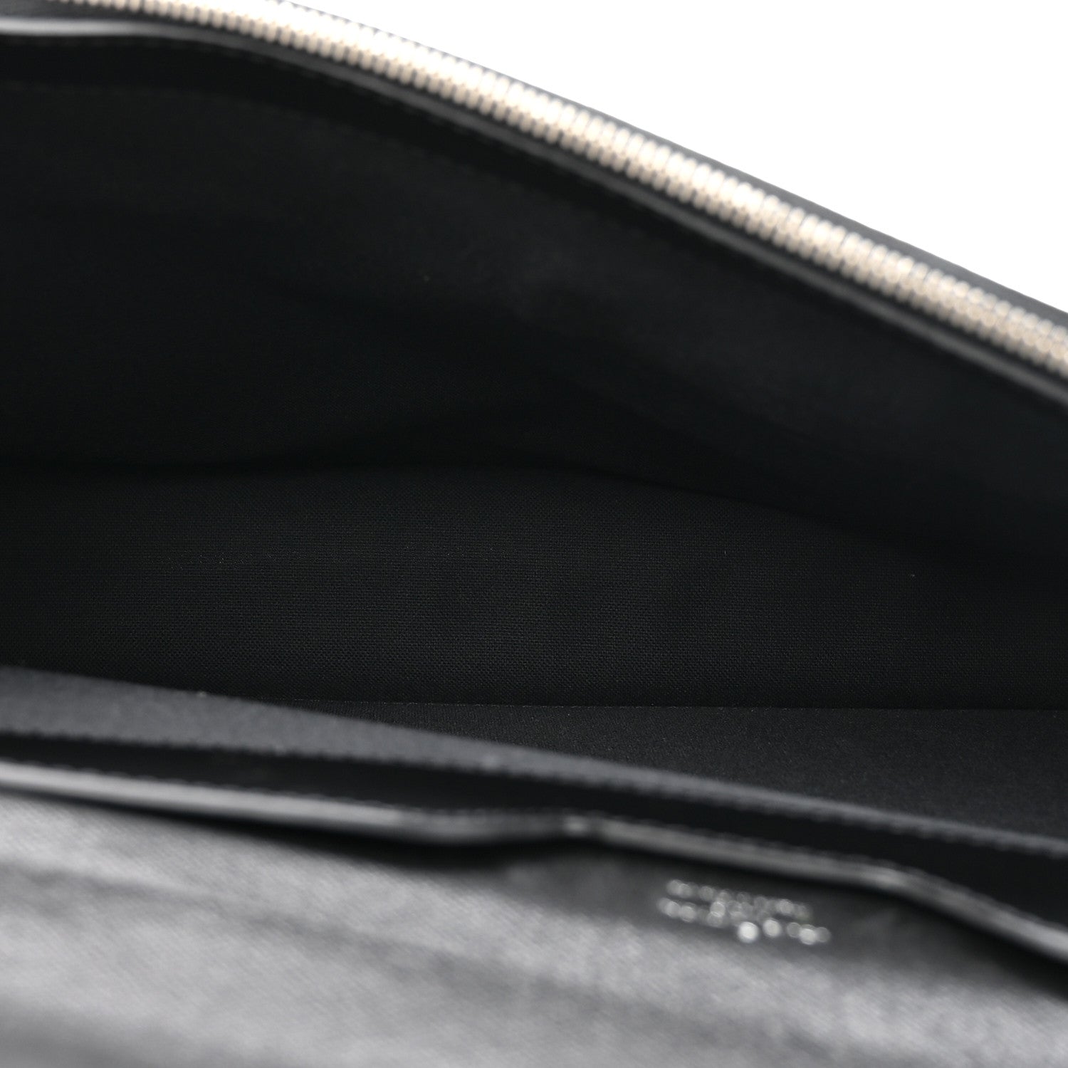 Louis Vuitton Taiga Neo Robusto 2 Compartment Briefcase Black