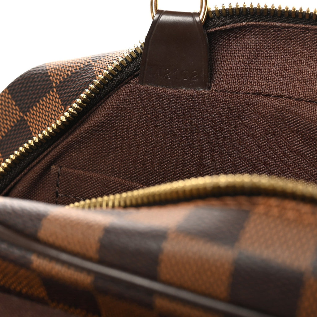 Louis Vuitton Damier Ebene Shelton MM