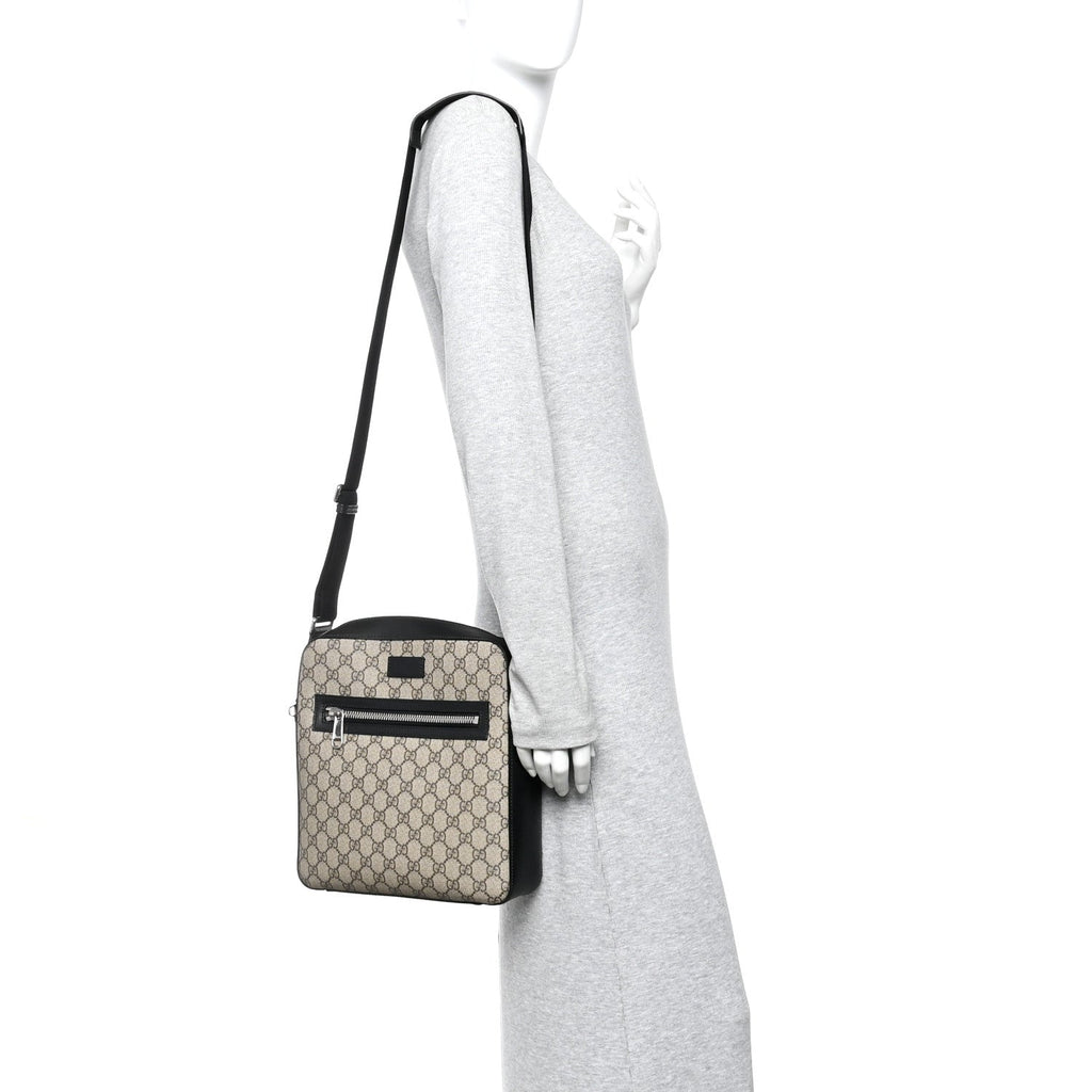 Gucci GG Supreme Monogram Flat Messenger Bag Beige Black New Acero