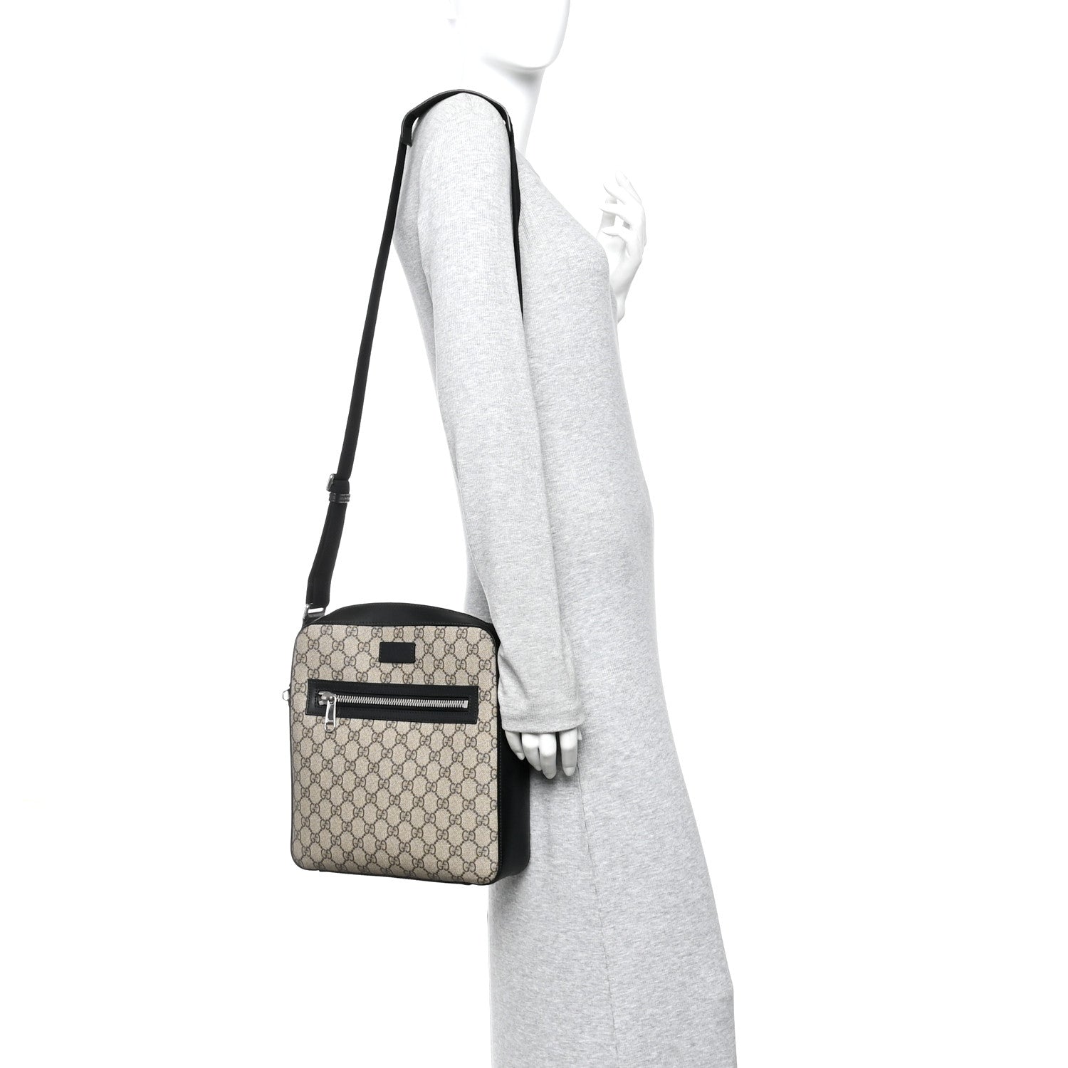 Gucci GG Supreme Monogram Flat Messenger Bag Beige Black New Acero
