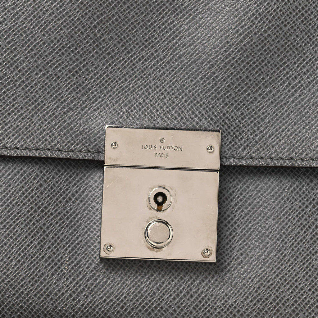 Louis Vuitton Epi Neo Belaia Clutch  Glacier