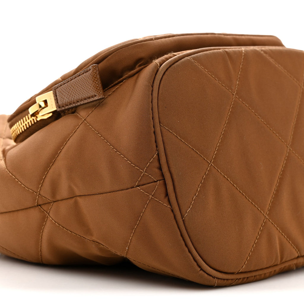 Prada Re-Nylon Saffiano Stitched Re-Edition 1995 Chaine Drawstring Bucket Bag Brandy