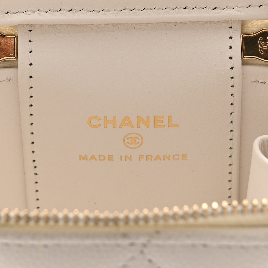 Chanel Caviar Quilted Enamel Coco Casino Mini Vanity Case With Chain White