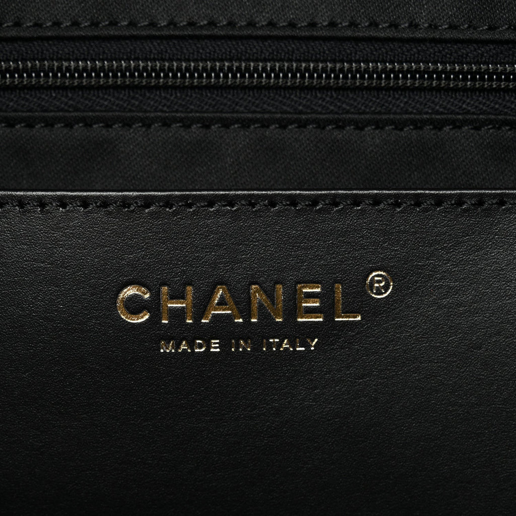 Chanel Shiny Calfskin Quilted Hobo Black