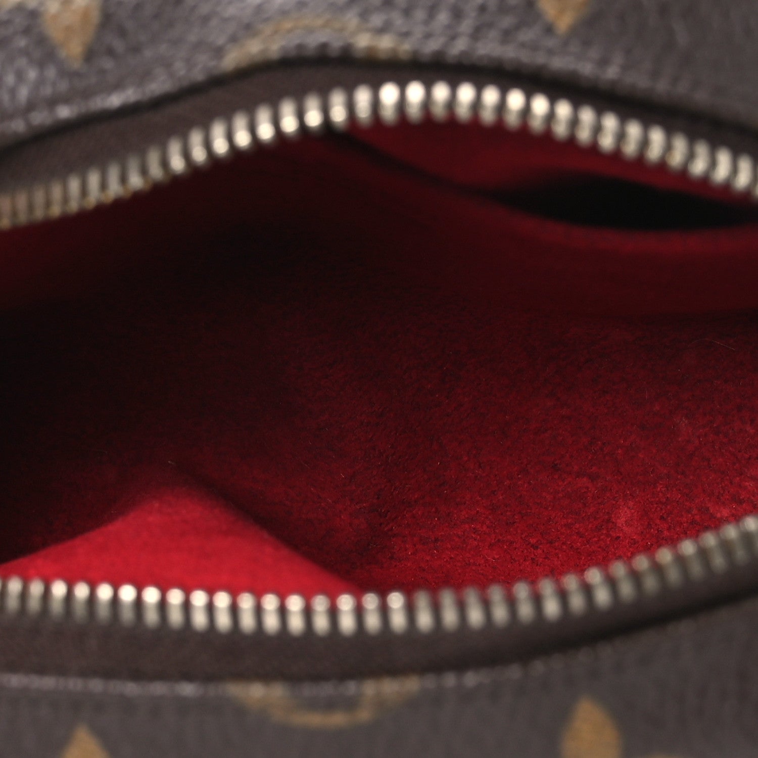 Louis Vuitton Monogram Wapity