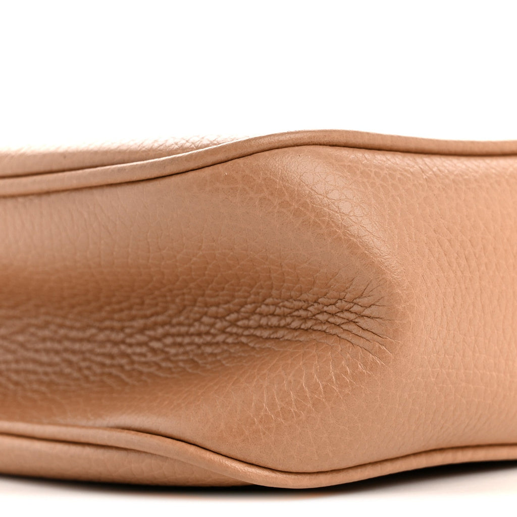 Gucci Pebbled Calfskin Small Soho Disco Bag Camelia