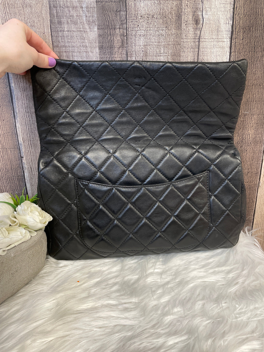 Clutch Luxury Designer By Chanel  Size: Medium