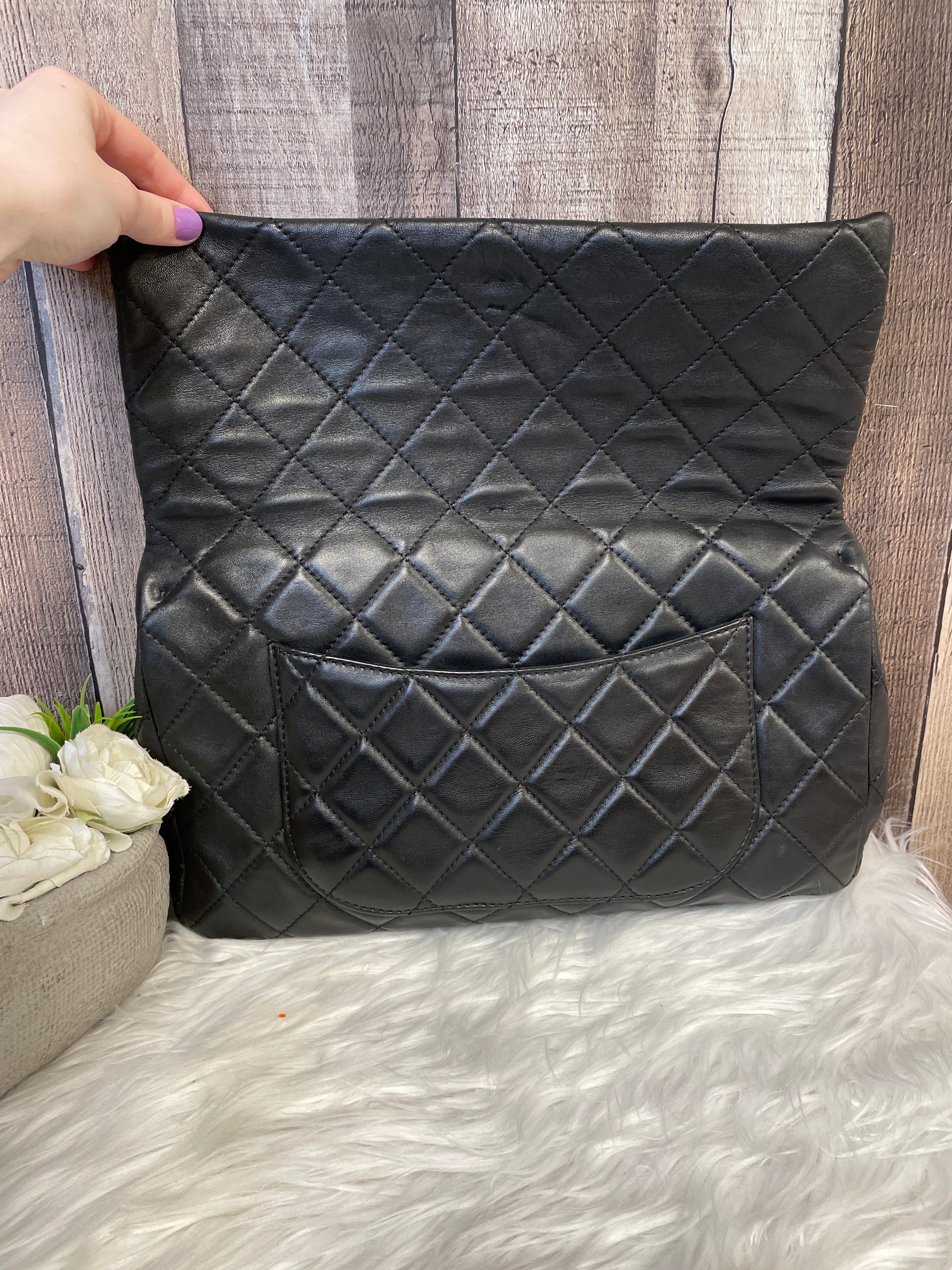 Clutch Luxury Designer By Chanel  Size: Medium