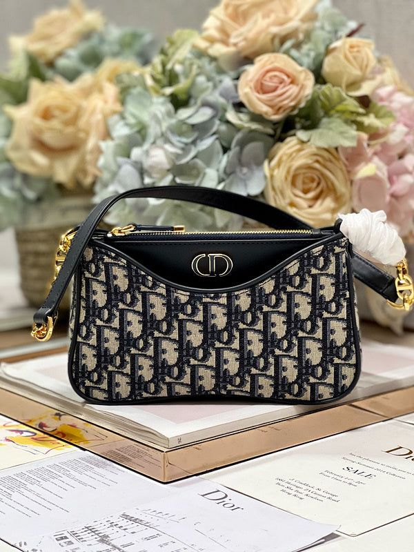 Dior Bags - 472