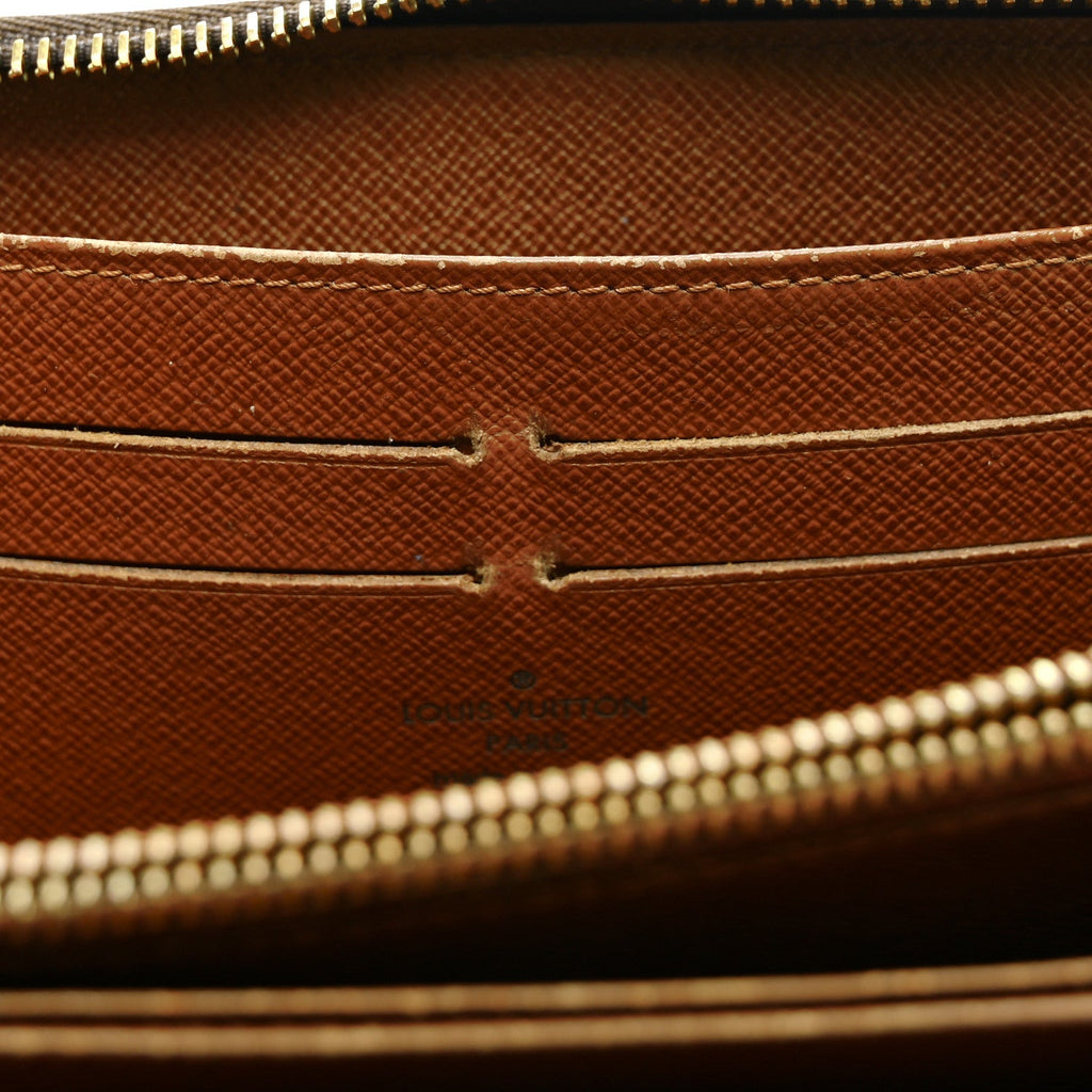 Louis Vuitton Monogram Zippy Wallet
