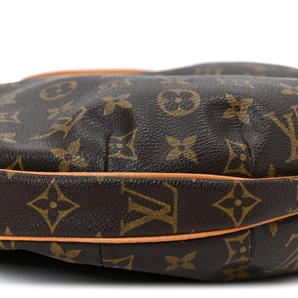 Louis Vuitton Monogram Croissant MM