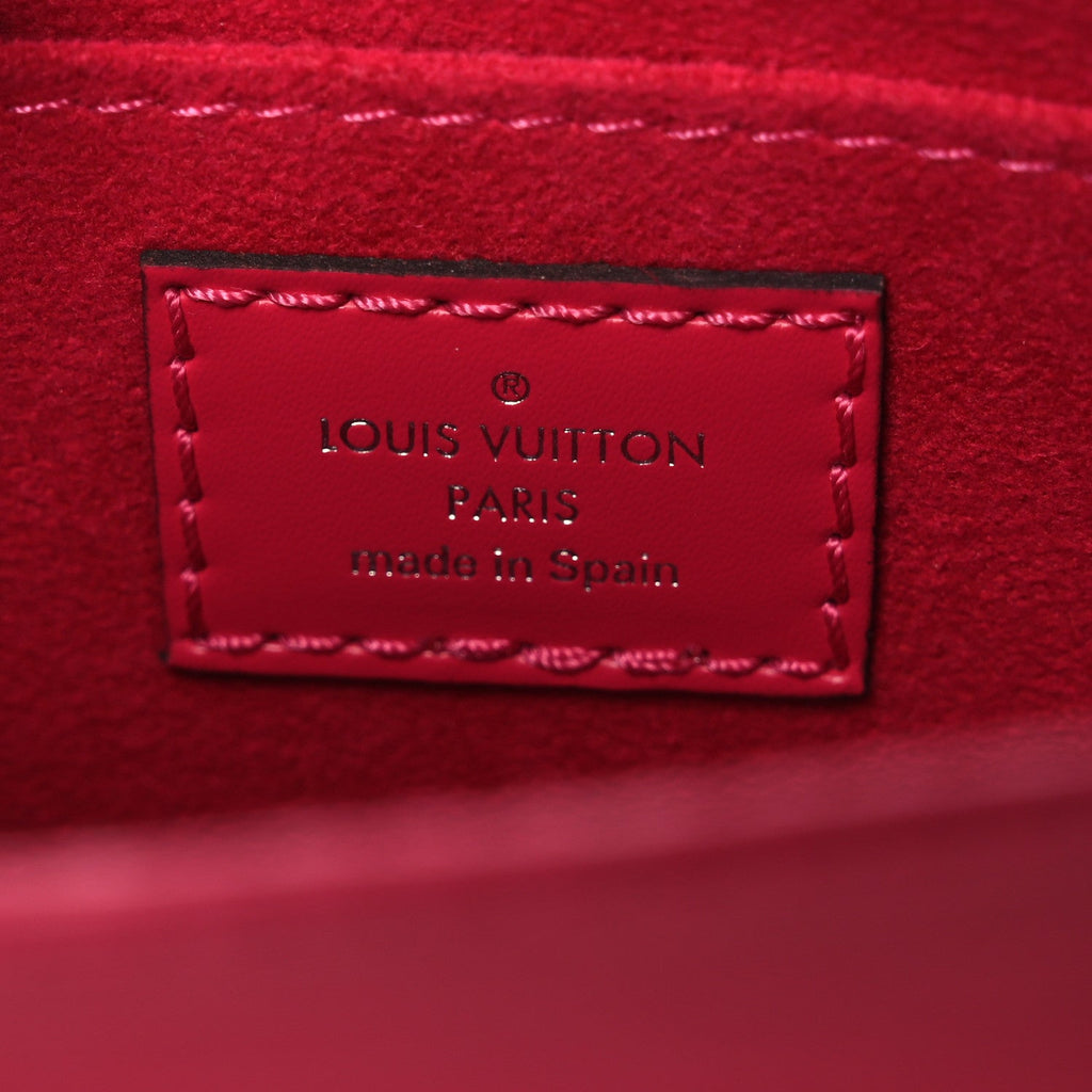 Louis Vuitton Epi Petit Sac Plat Rose Pondicherry