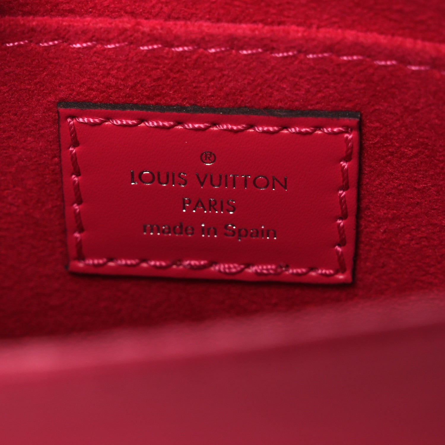 Louis Vuitton Epi Petit Sac Plat Rose Pondicherry