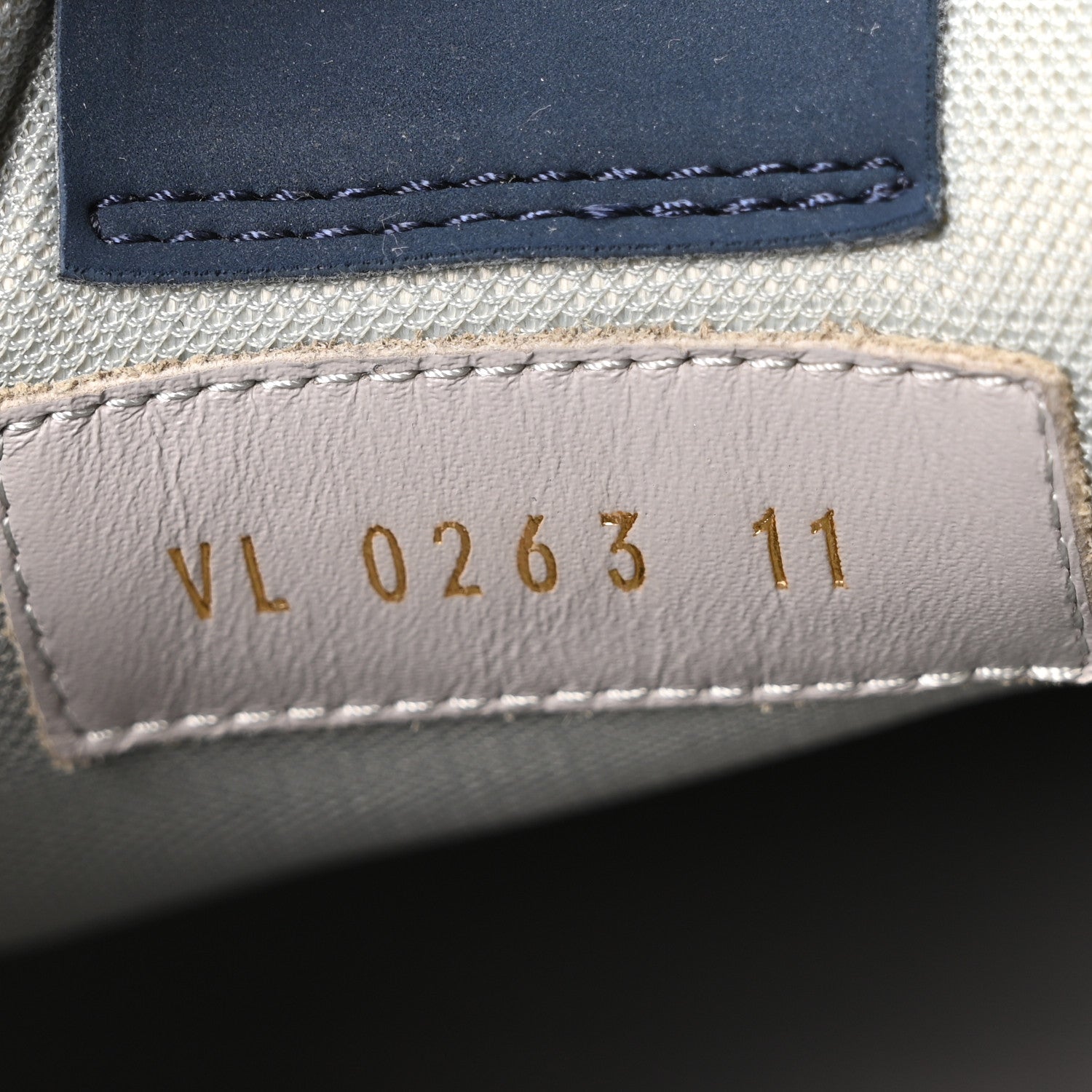 Louis Vuitton Calfskin Mens New York City of Dreams LV Trainer Maxi Sneakers 11 White Navy