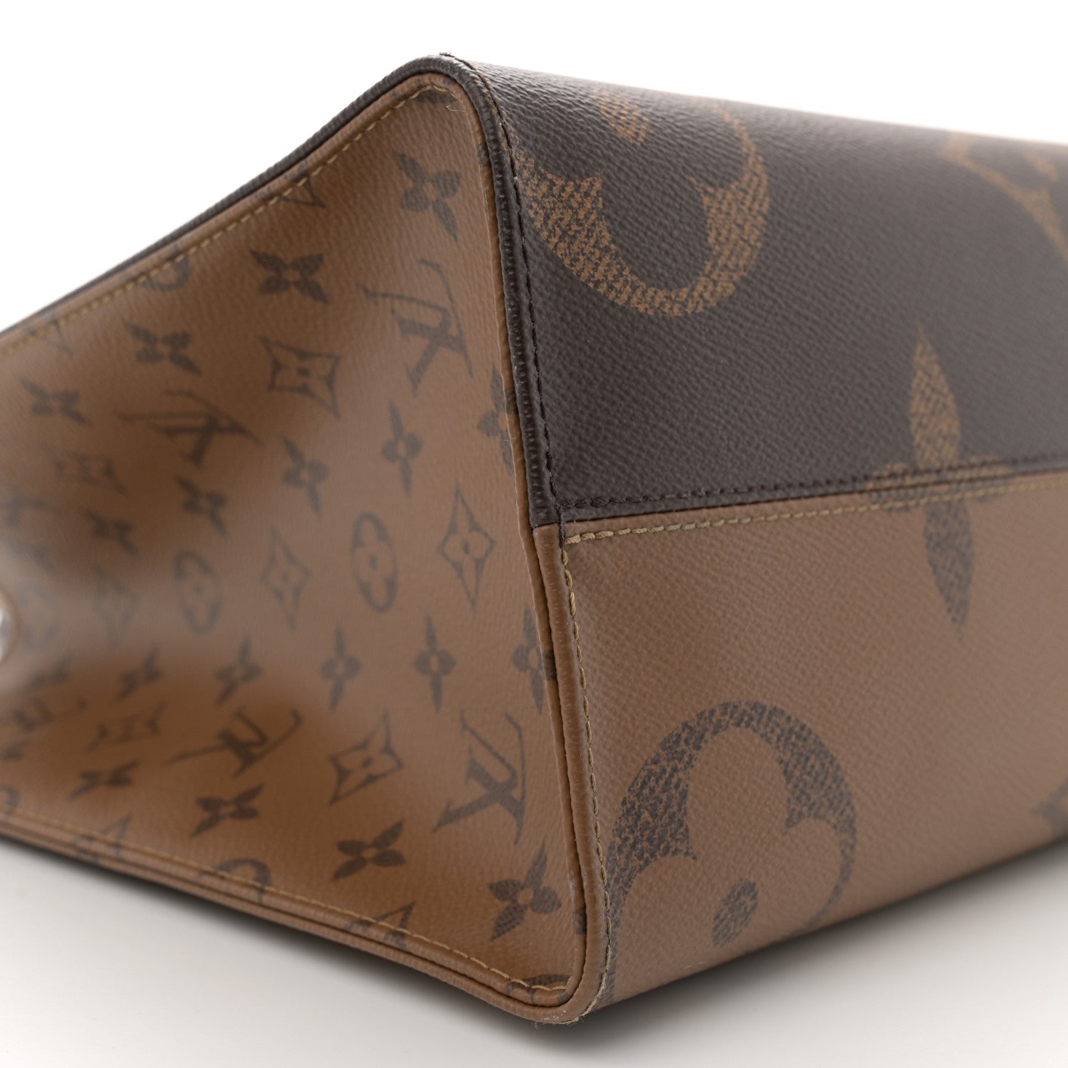 Louis Vuitton Reverse Monogram Giant Onthego MM