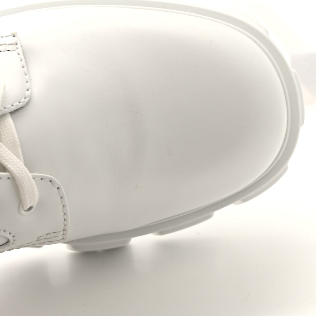 Prada Spazzolato Rois Re-Nylon Metal Triangle Logo Monolith Pouch Pocket 55mm Boots 40 White