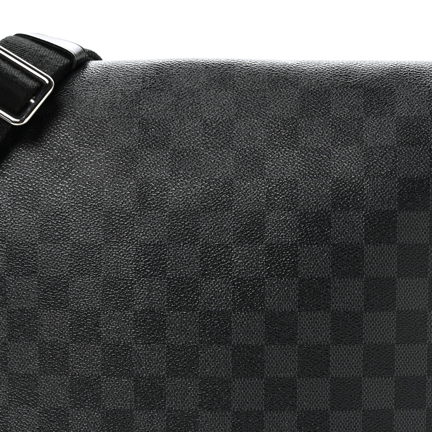 Louis Vuitton Damier Graphite District MM