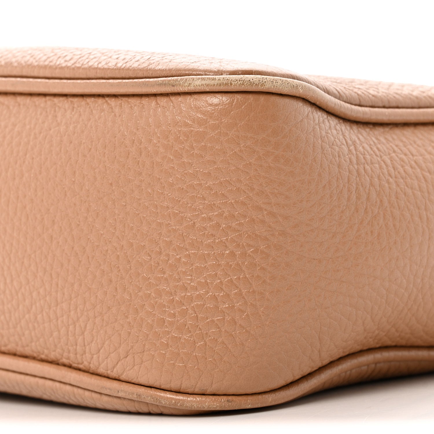 Gucci Pebbled Calfskin Small Soho Disco Bag Camelia