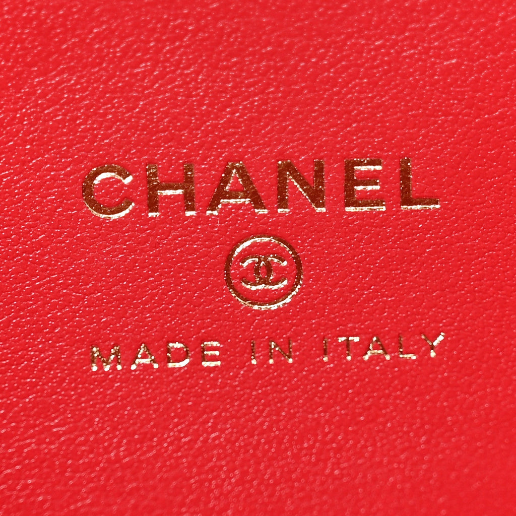 Chanel Caviar Quilted Top Handle Slim Vanity With Chain Red