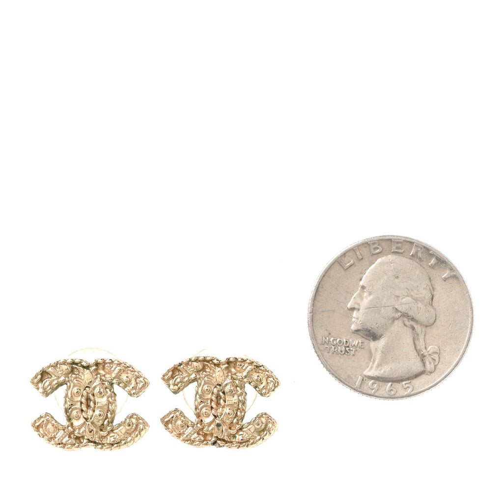 Metal Textured CC Earrings Gold