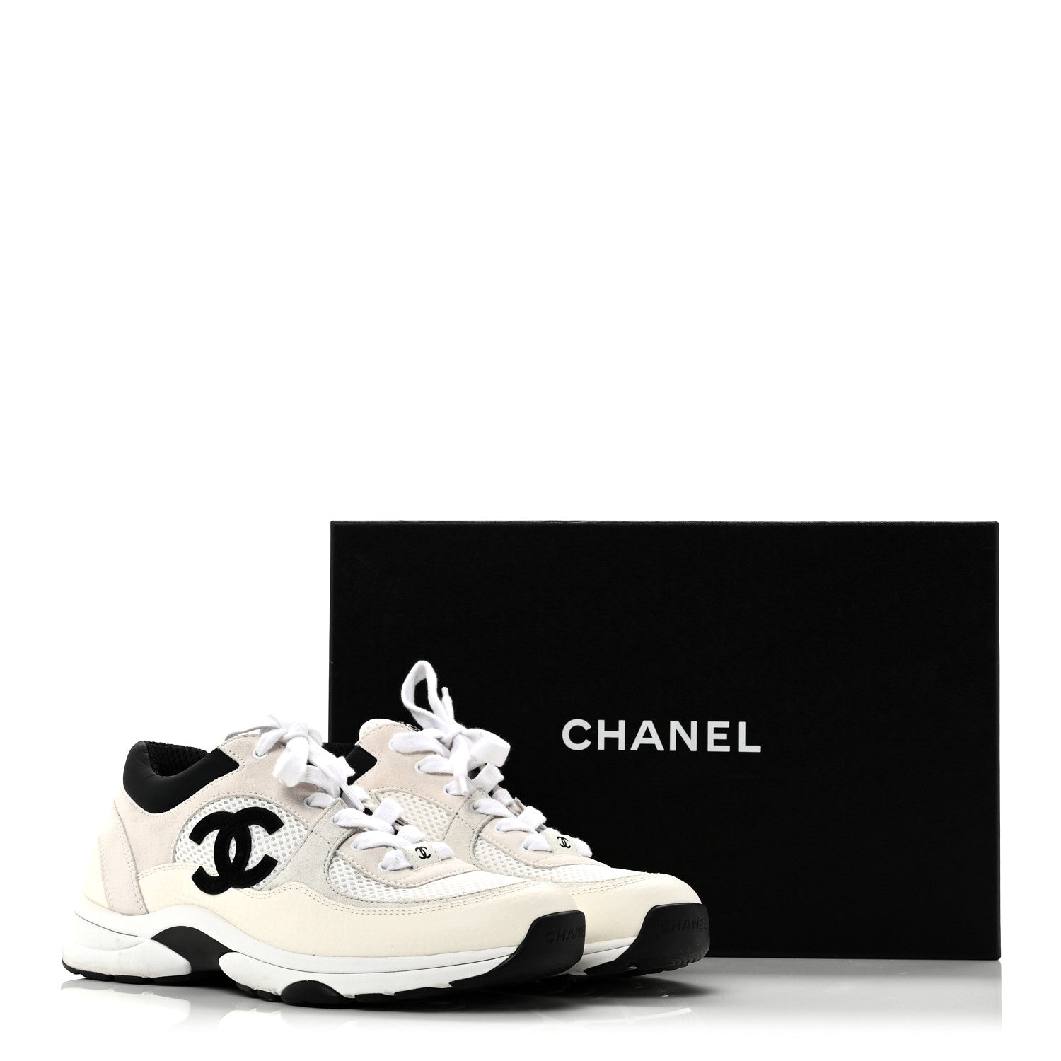 Mesh Suede Calfskin Grained Calfskin Womens CC Sneakers 38.5 White Black