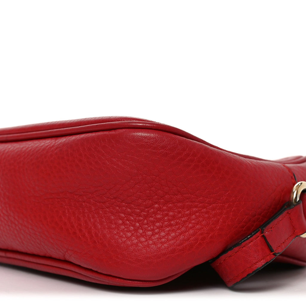 Gucci Pebbled Calfskin Small Soho Disco Bag Tabasco Red