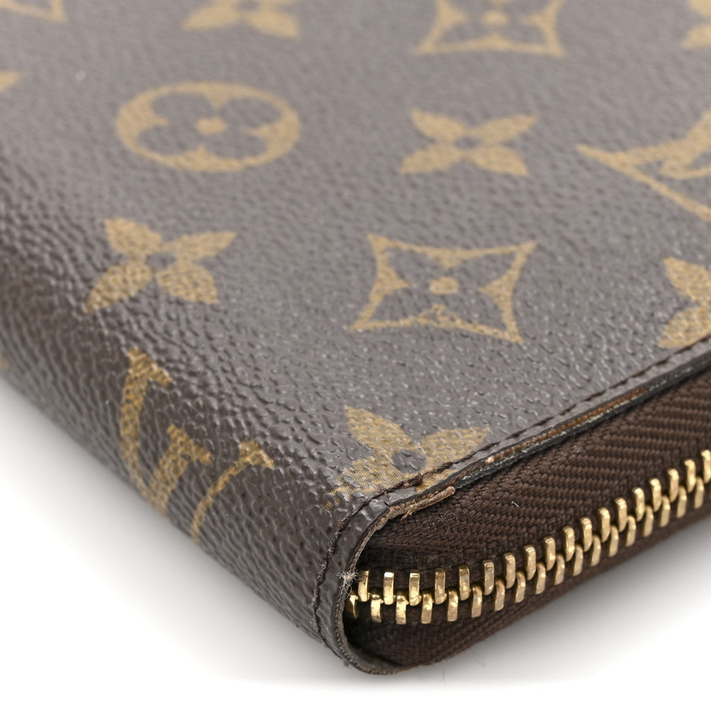 Louis Vuitton Monogram Zippy Organizer Wallet