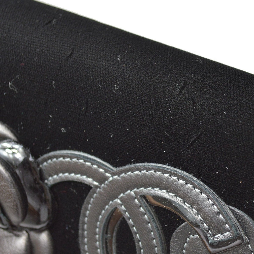 CHANEL 2005-2006 Icon Handbag