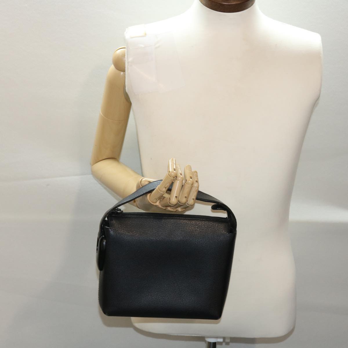 GUCCI Hand Bag Leather Black  ar9996