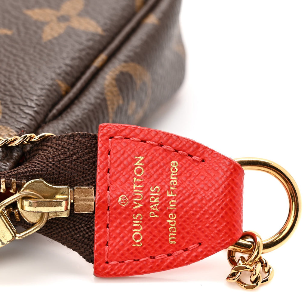 Louis Vuitton Monogram 2018 Christmas Animation Mini Cats Pochette Accessories