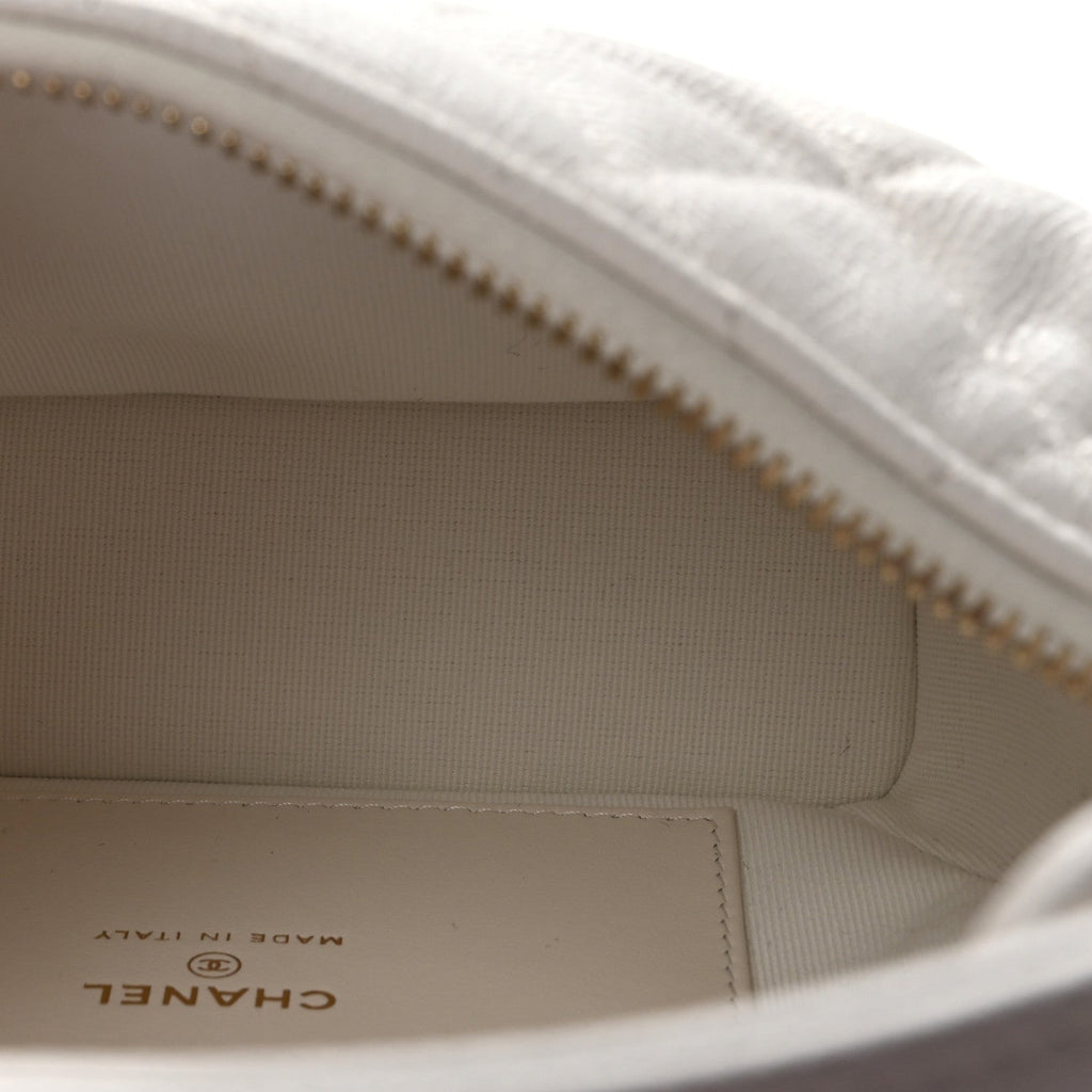 Chanel Caviar Quilted Hobo Clutch With Chain White