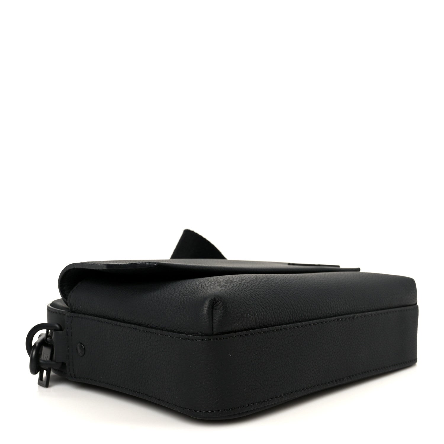 Louis Vuitton Calfskin Aerogram Fastline Messenger Black