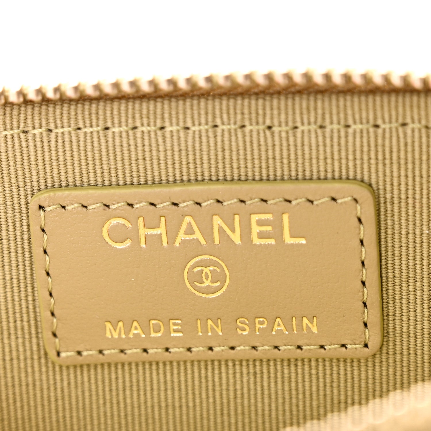 Lambskin Quilted Chanel 19 Zip Card Holder Wallet Light Green