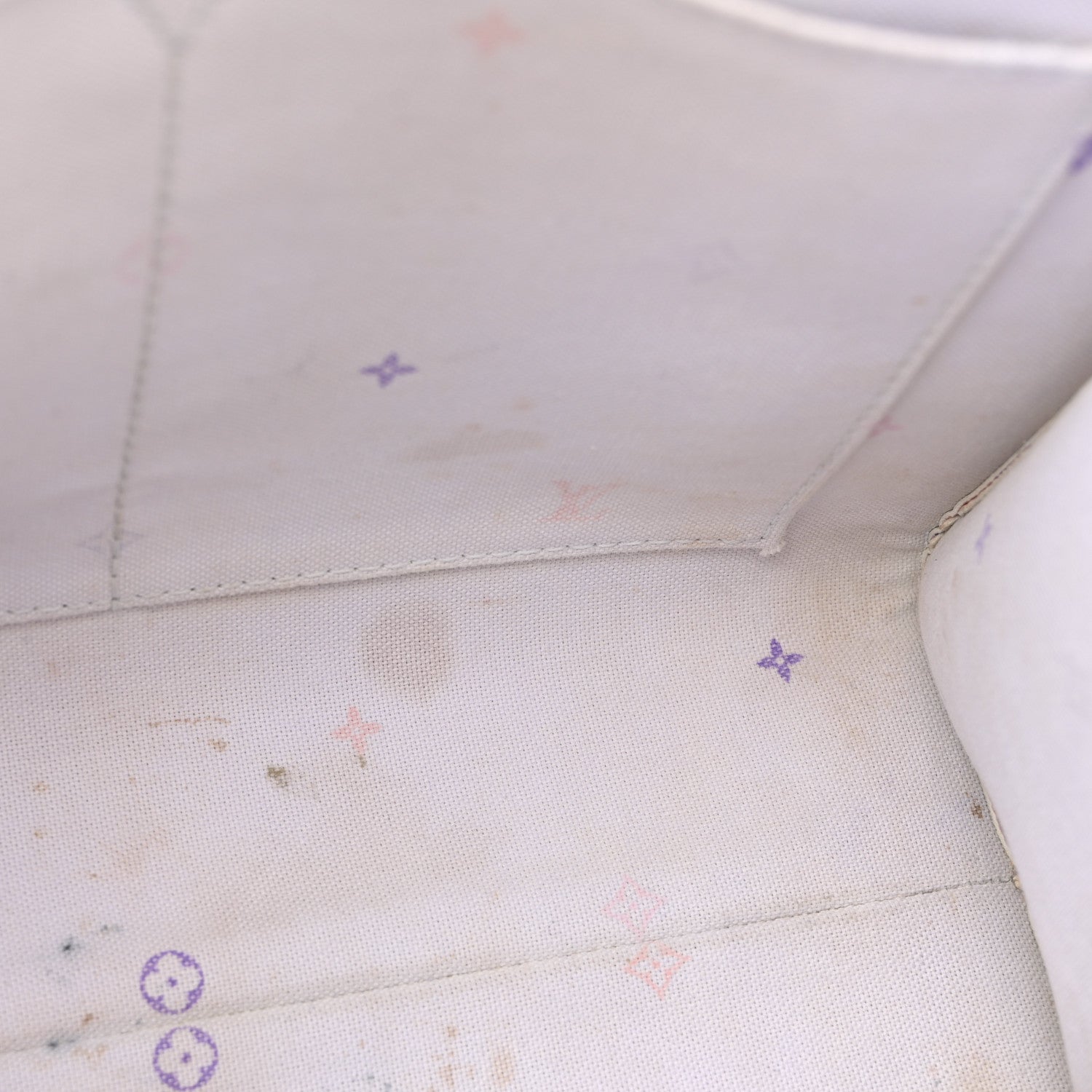 Louis Vuitton Monogram Giant Spring In The City Onthego PM Sunrise Pastel