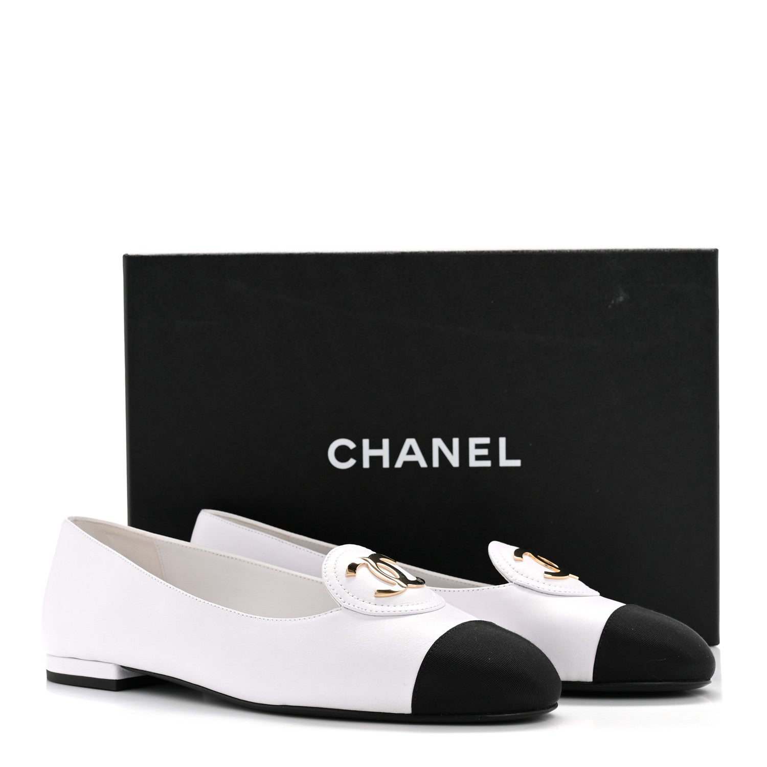 Calfskin Grosgrain Cap Toe CC Moccasin Loafers 40 White Black