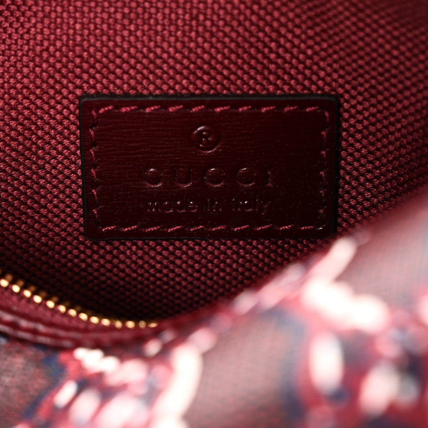 Gucci GG Supreme Shadow Toiletry Pouch Rosso Ancora Red