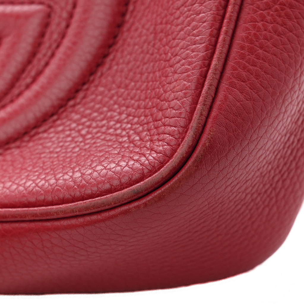 Gucci Pebbled Calfskin Small Soho Disco Bag Tabasco Red