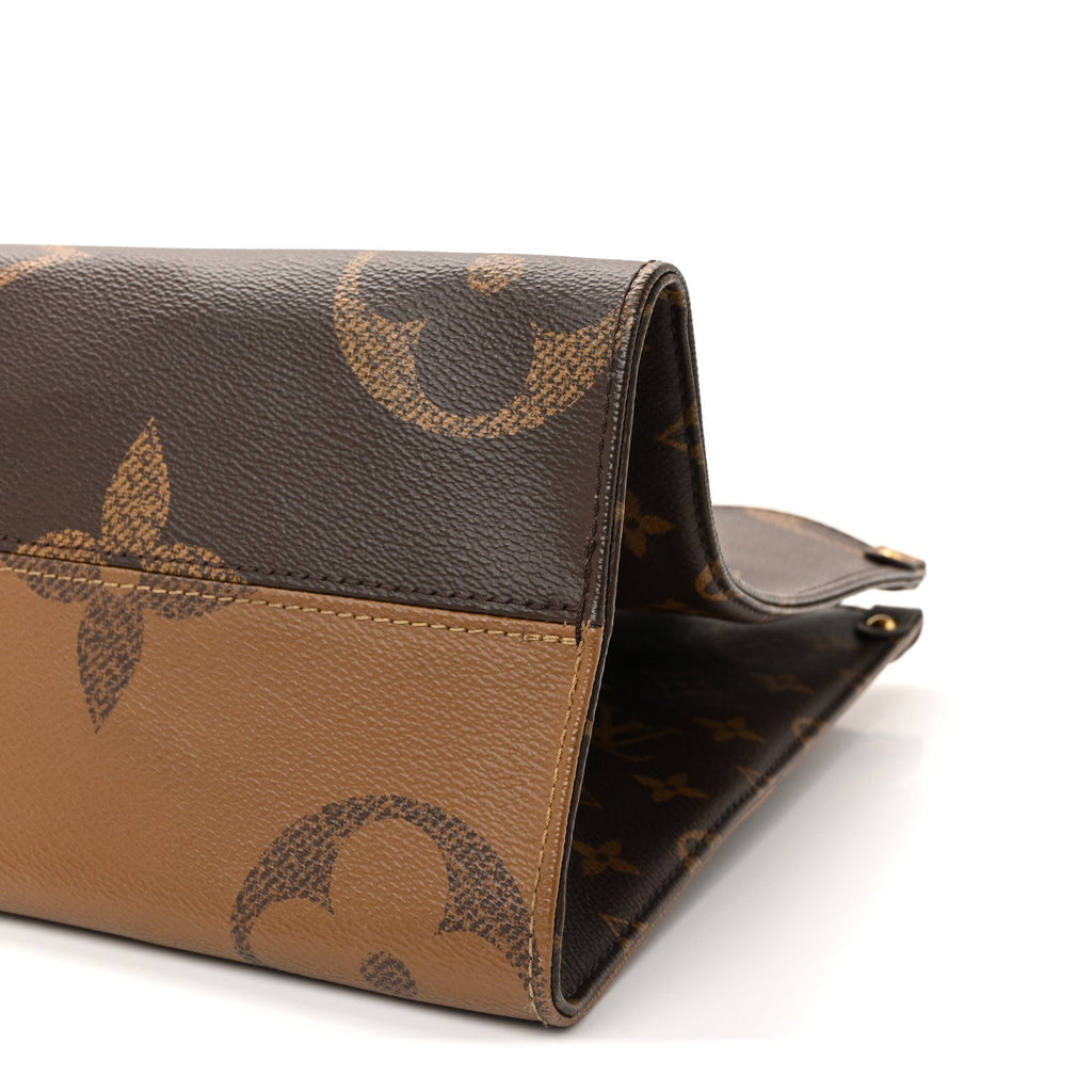 Louis Vuitton Reverse Monogram Giant Onthego MM