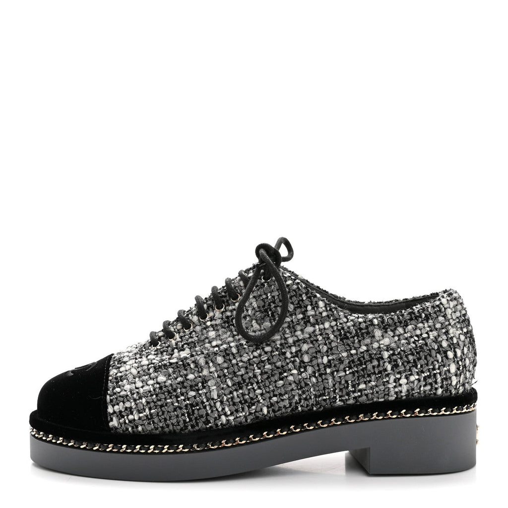 Chanel Tweed Suede CC Lace Up Oxfords 38.5 Grey Black