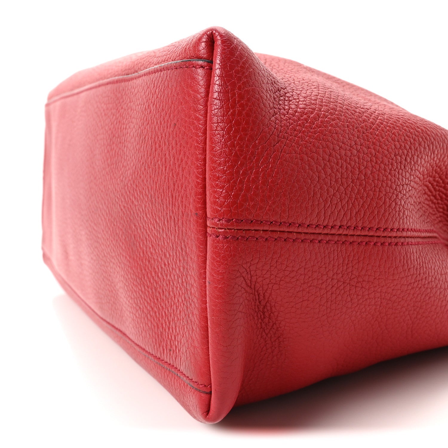 Gucci Pebbled Calfskin Medium Soho Chain Shoulder Bag Tabasco Red