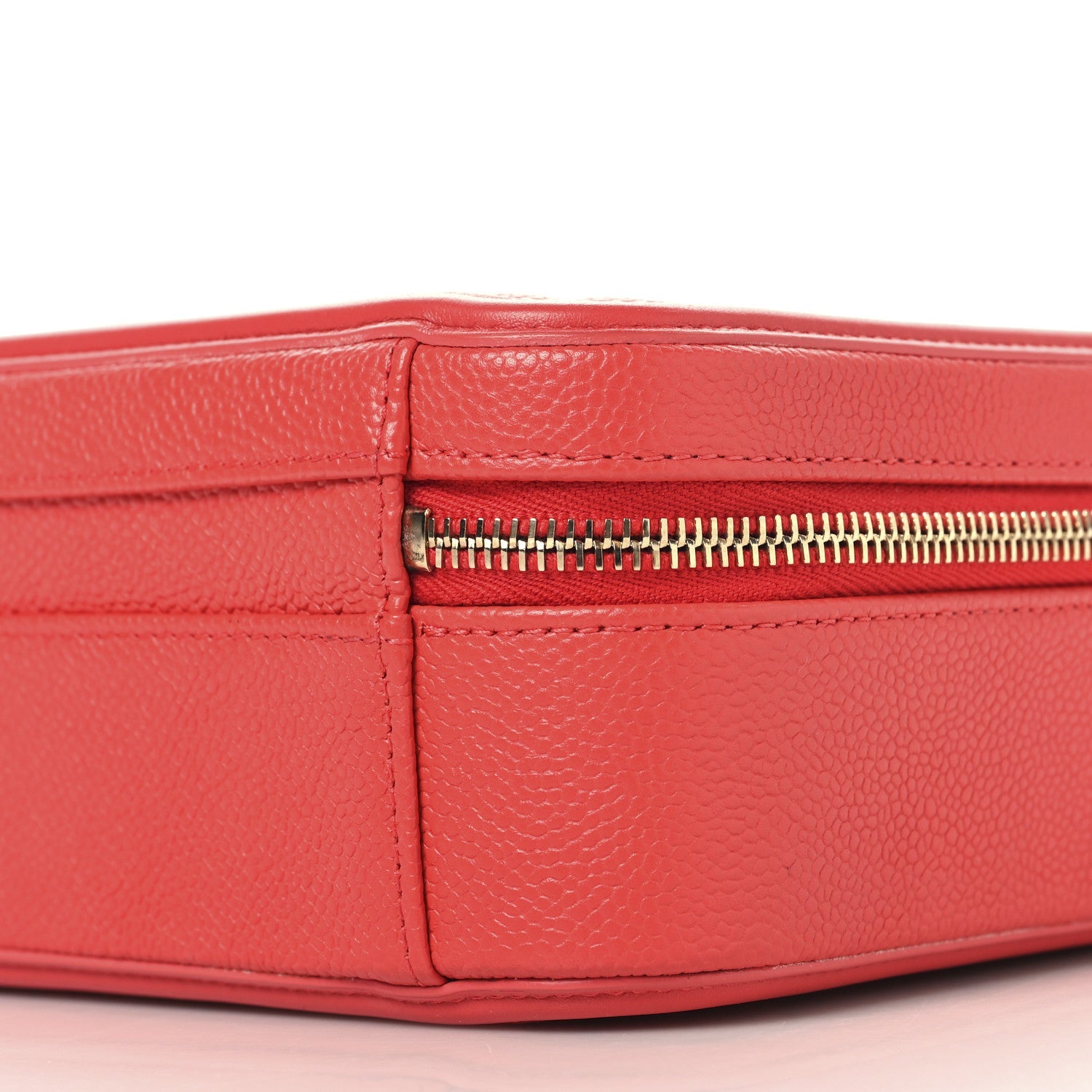 Chanel Caviar Quilted Medium CC Filigree Vanity Case Red