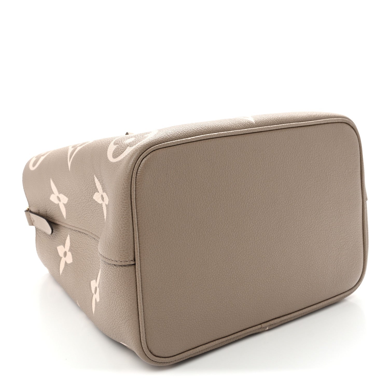 Louis Vuitton Empreinte Monogram Giant Neonoe MM Tourterelle Creme