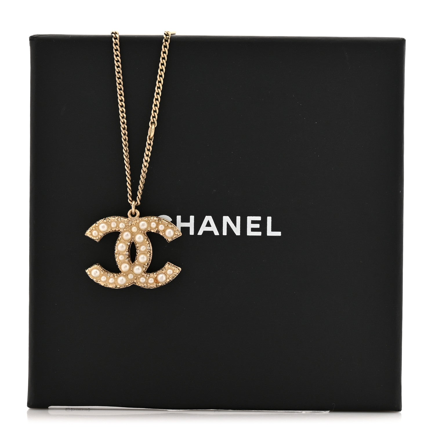Pearl CC Pendant Necklace Gold