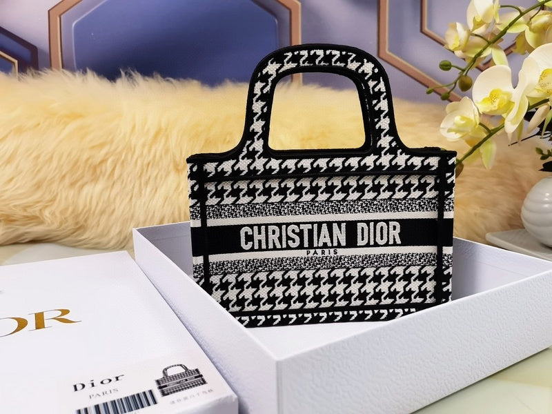Dior Bags - 3949