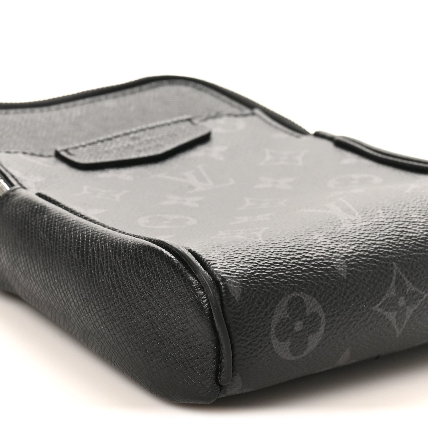 Louis Vuitton Taigarama Outdoor Slingbag Black
